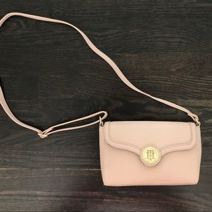 🆕 Tommy Hilfiger Crossbody Purse